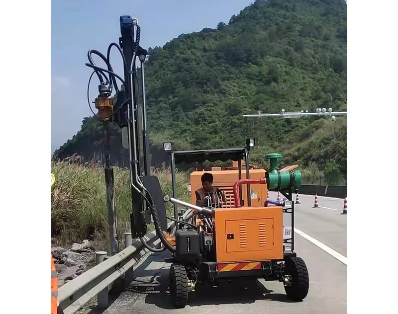 Heavy Equipment Construction - Nouvelle piquetière de haute performance pour
