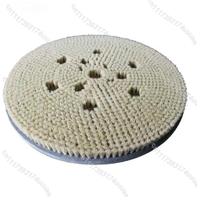 Brosse de déneigement robuste  - Heavy Equipment Attachments avis et prix