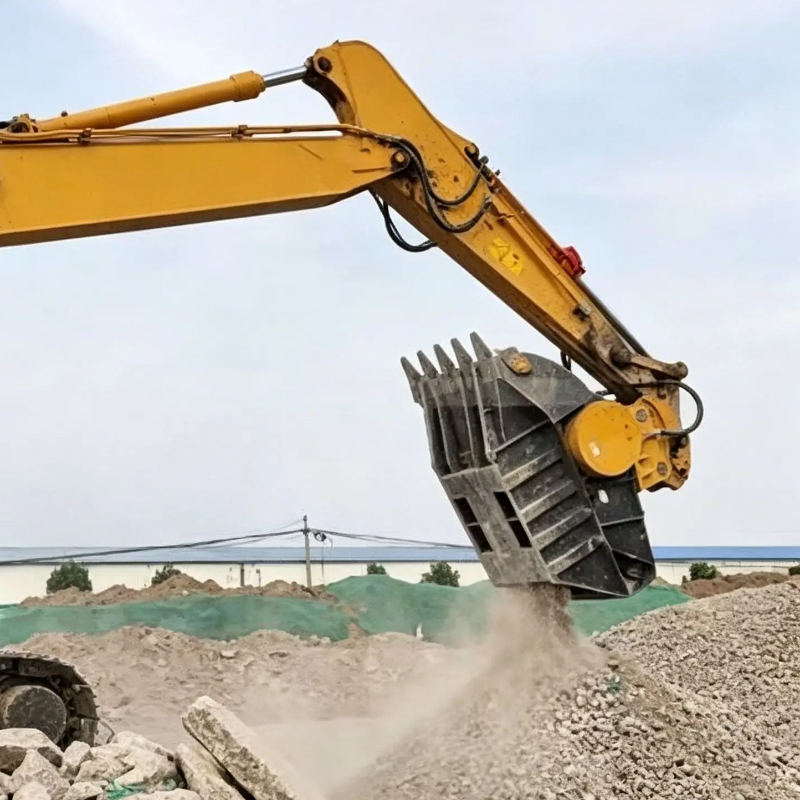 Godet de concassage hydrauliqu - Heavy Equipment Attachments avis et prix