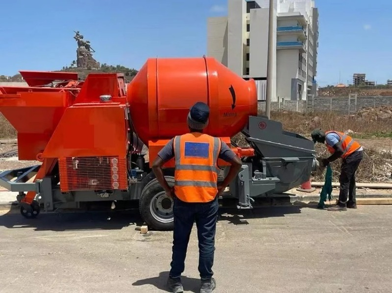 Pompe à béton personnalisée av - Concrete Mixer Machine avis et prix