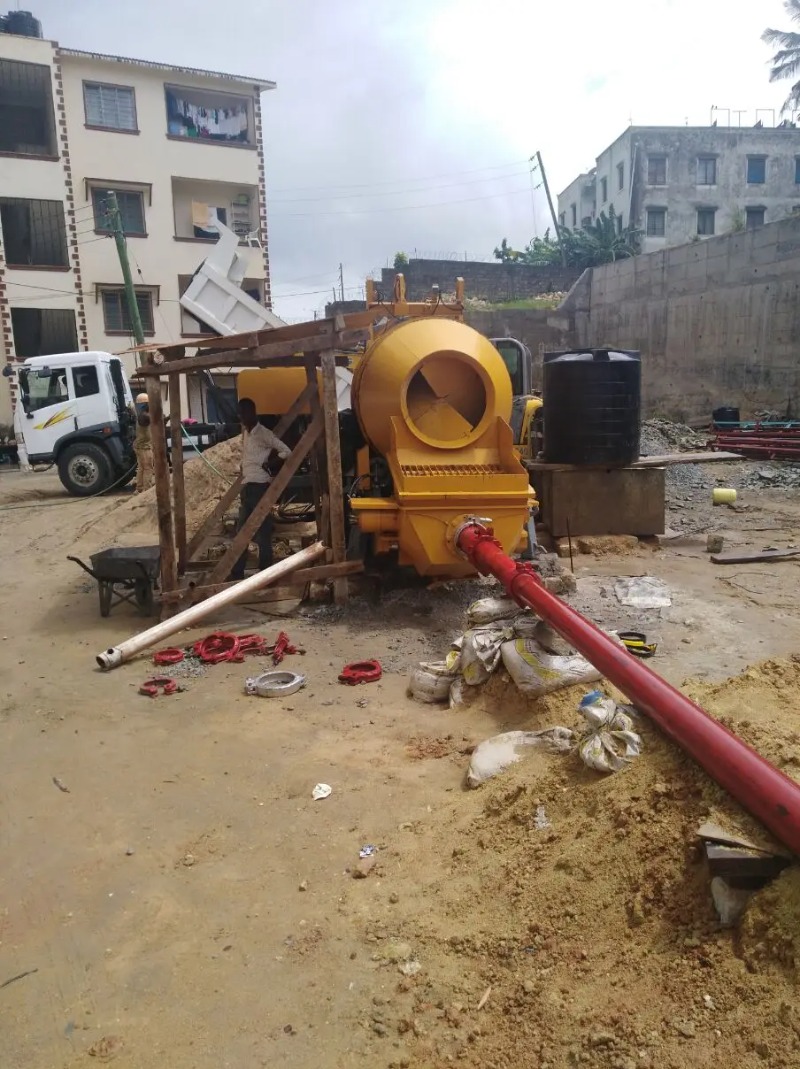 Pompe à béton personnalisée av - Concrete Mixer Machine avis et prix